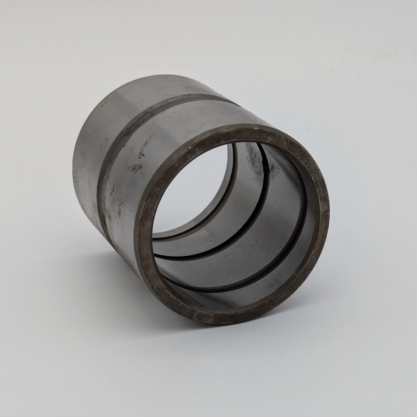 Stahlbuchse 100x120x100 mit Außenringnut und Innenschmierdrall, beidseitig nicht auslaufend