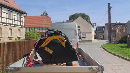 Backenbrecherlöffel MB Crusher C50 S4 an einem Minibagger in Aktion