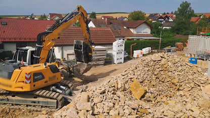 Backenbrecherlöffel MB Crusher BF70.2 S4
Backenbrecherlöffel MB Crusher MB-L200 S2

In Aktion