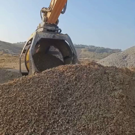 Sieblöffel MB Crusher MB-S14 S4 in Aktion