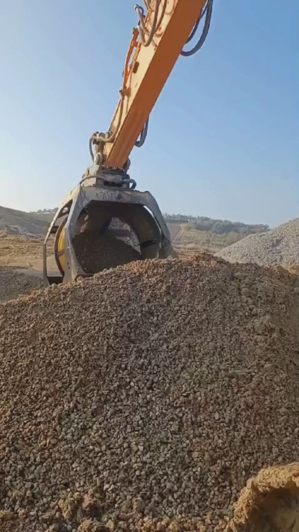 Sieblöffel MB Crusher MB-S14 S4 in Aktion
