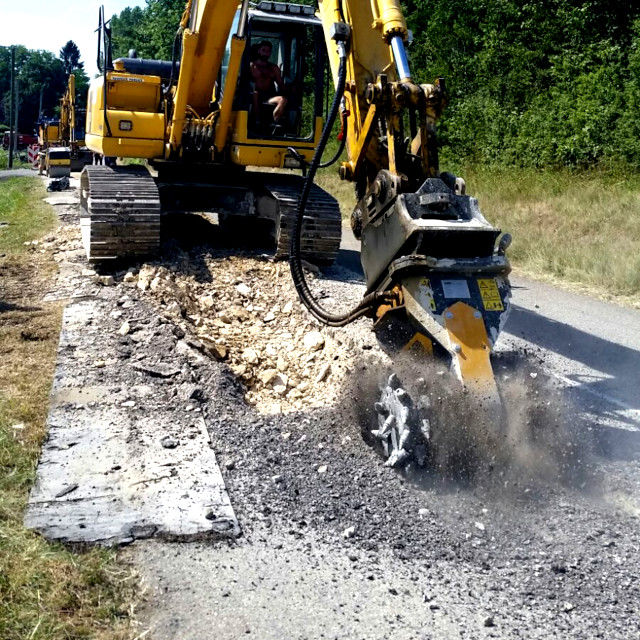 Querschneidkopffräse Felsfräse MB Crusher MB-R700